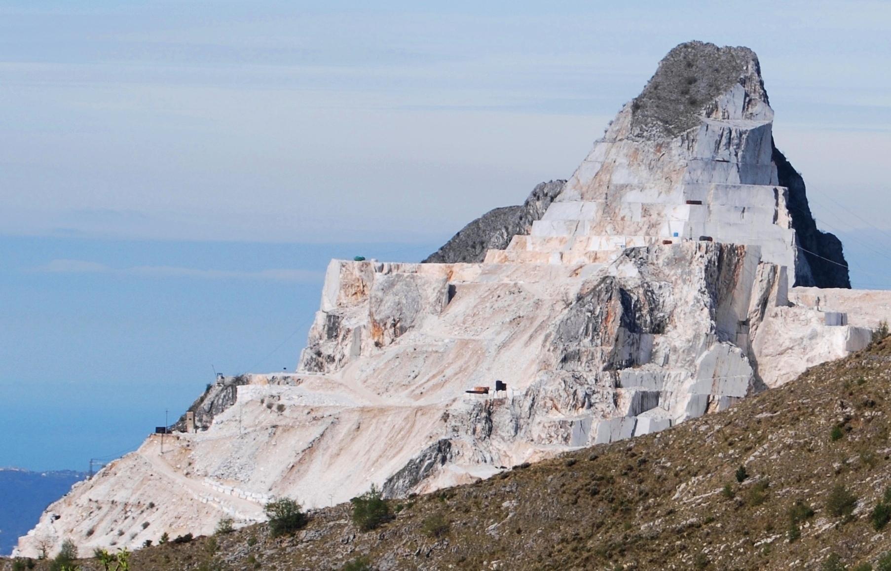 Beni estimati, sette giudici per le richieste di dieci cave 