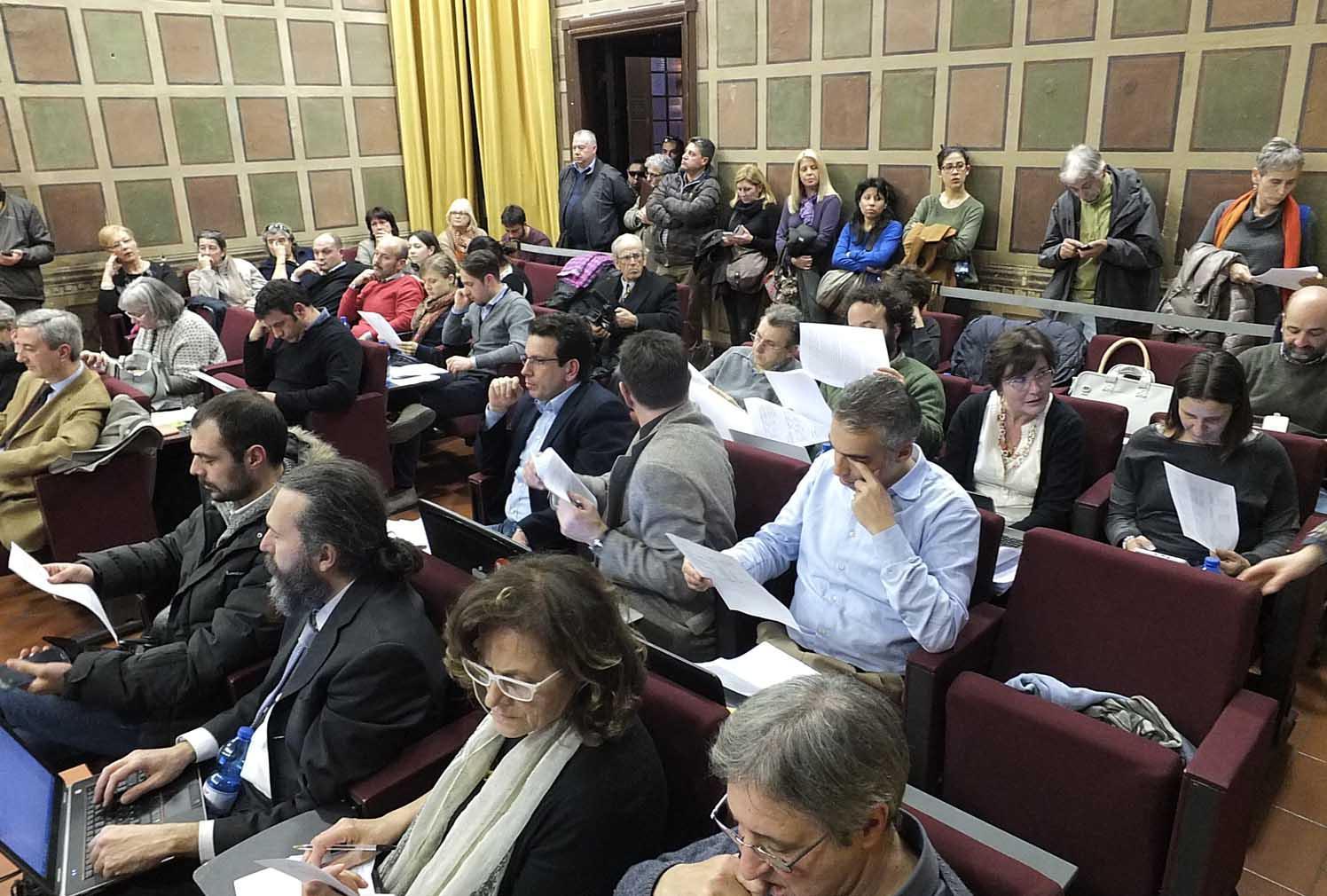 Una seduta del consiglio comunale