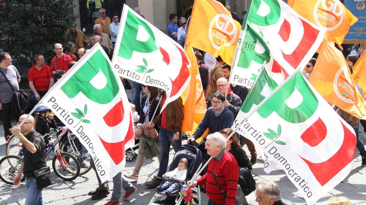 Una manifestazione del Pd di Prato (foto Batavia)