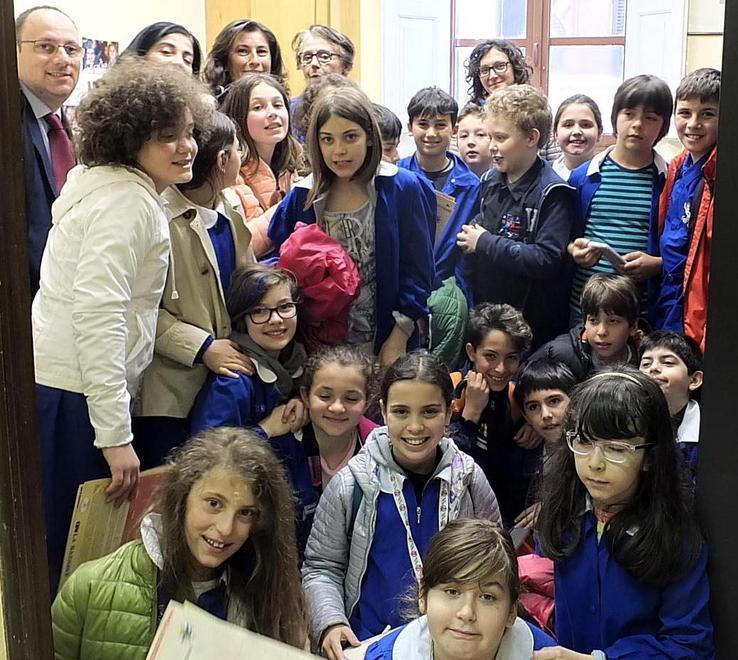 La visita al giornale per parlare di libertà