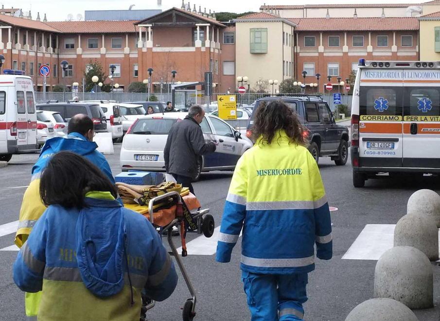 L’intervento salta, la sala operatoria è piena 