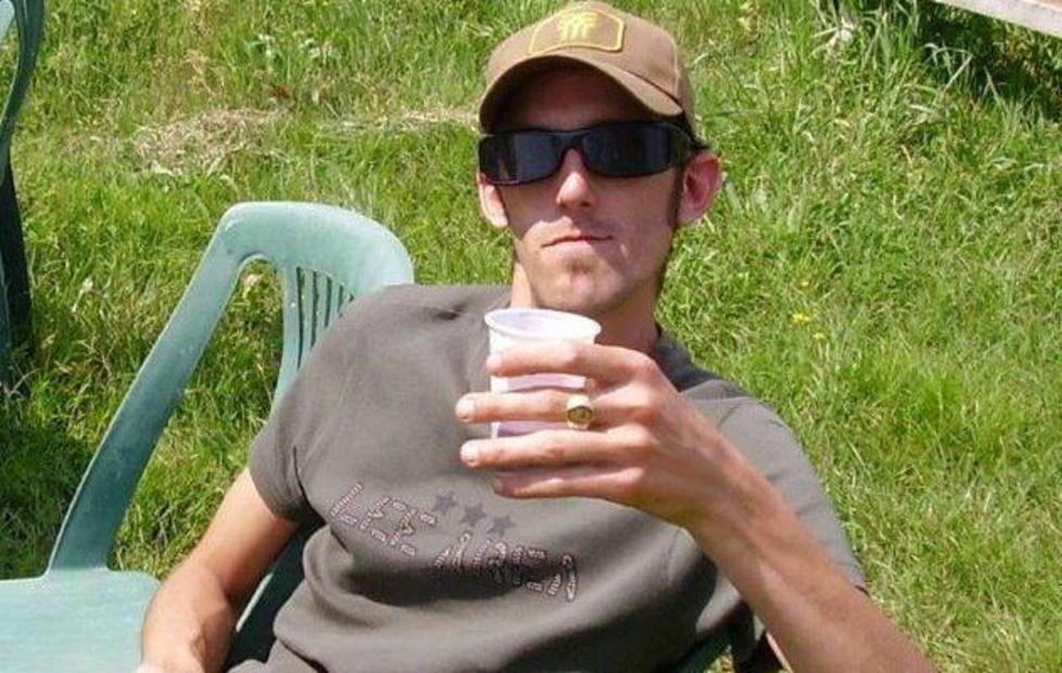L’addio a Gege nel cimitero di Ghezzano 