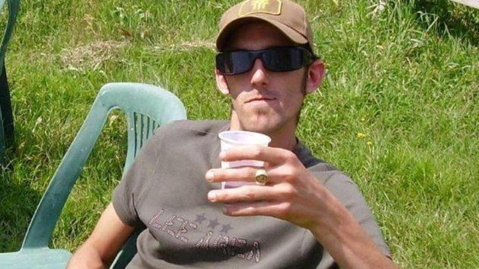 L’addio a Gege nel cimitero di Ghezzano
