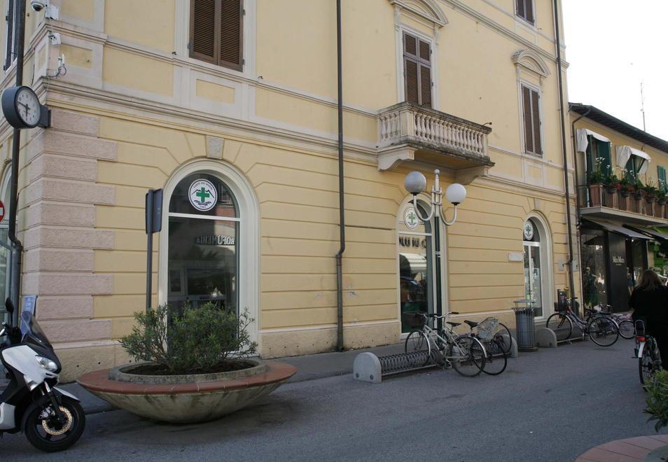 Palazzo Quartieri ancora sotto tiro 