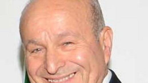 Contratto sotto esame per la firma