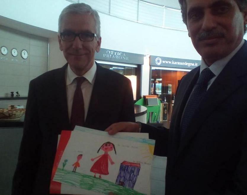 Scuola restaurata, l’omaggio dei bimbi