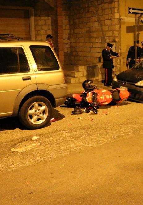 Strade pericolose, il Comune interviene per tappare le buche 