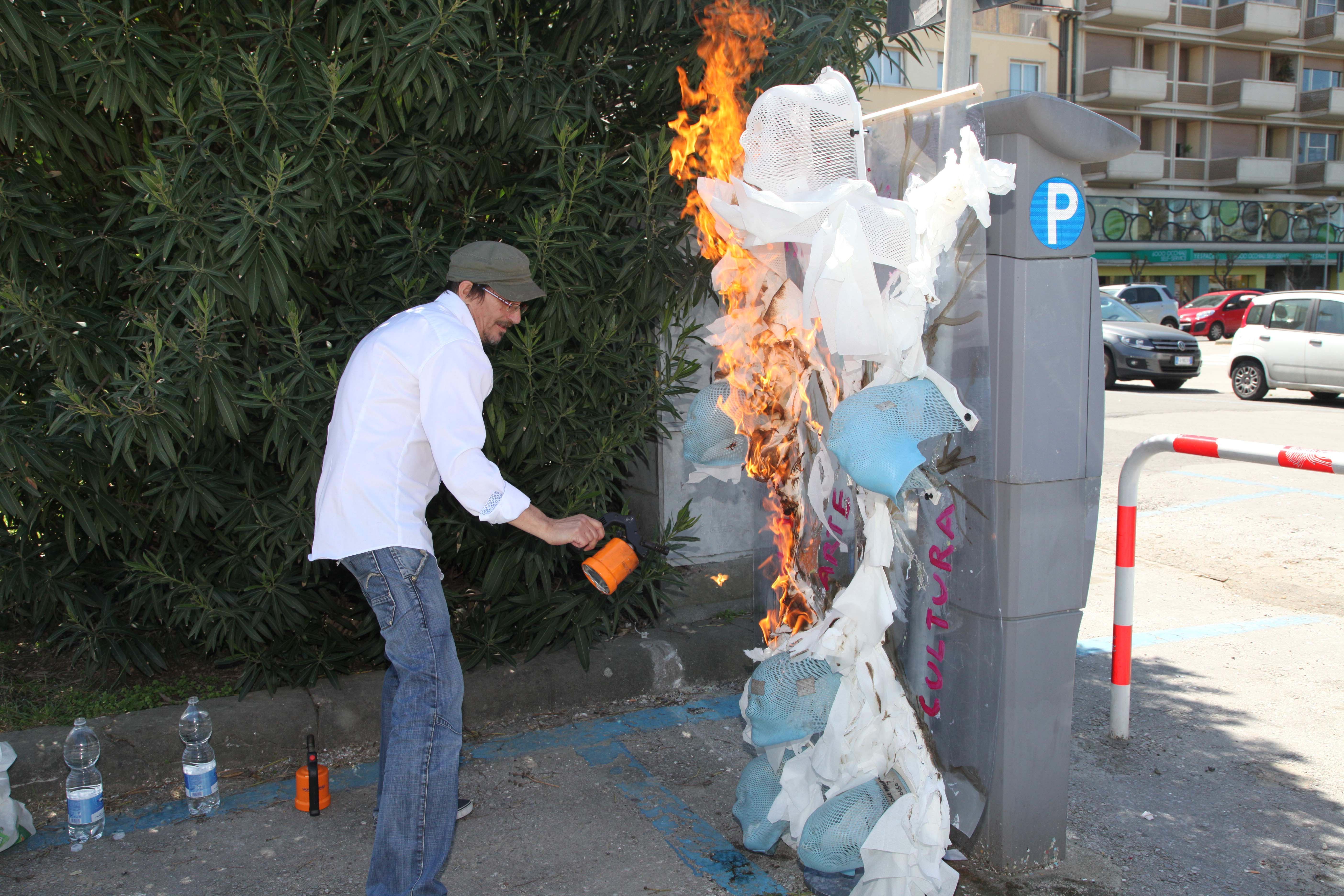 L'artista Vittorio Simonini