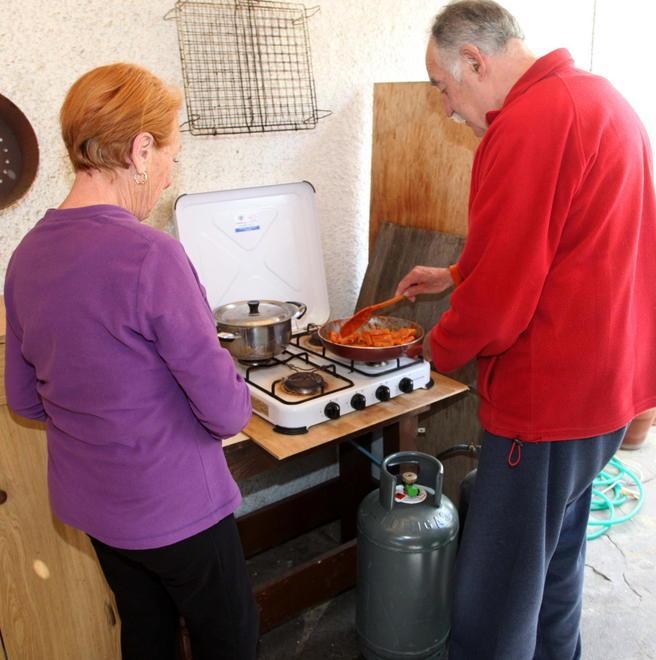 Anziano perde la memoria e rimane un anno senza gas 