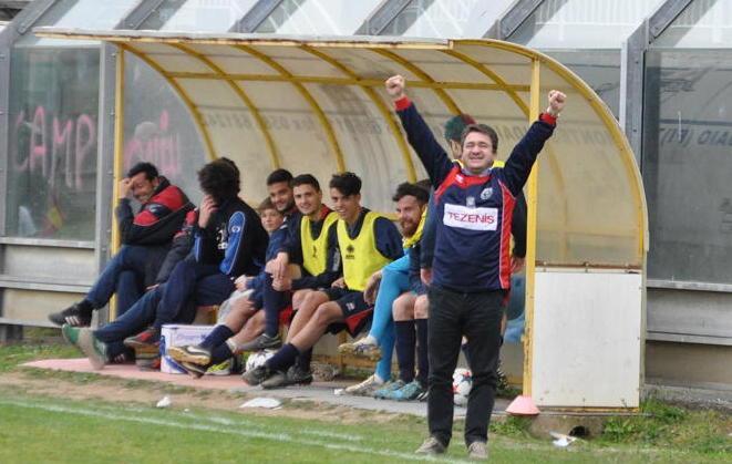 Toto presidente a Cecina Gazzarri in prima fila 