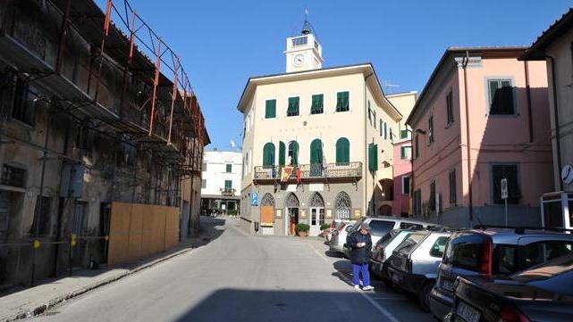 Riparbella, in piazza per il no alla fusione