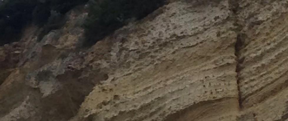 «Un costone di roccia incombe sulle gallerie» 