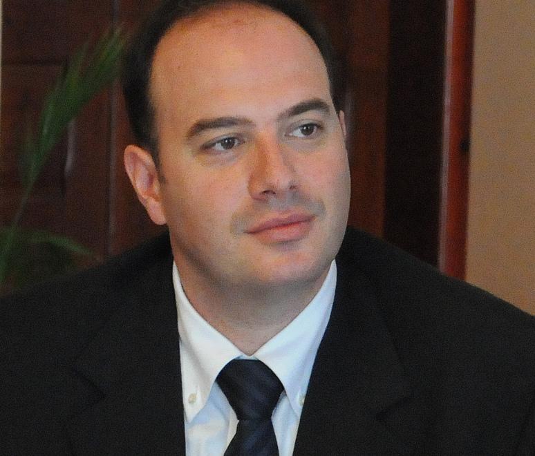 Scuola civica, rinvio al Tar 