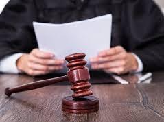 Azienda all’asta, scatta la rete di solidarietà 