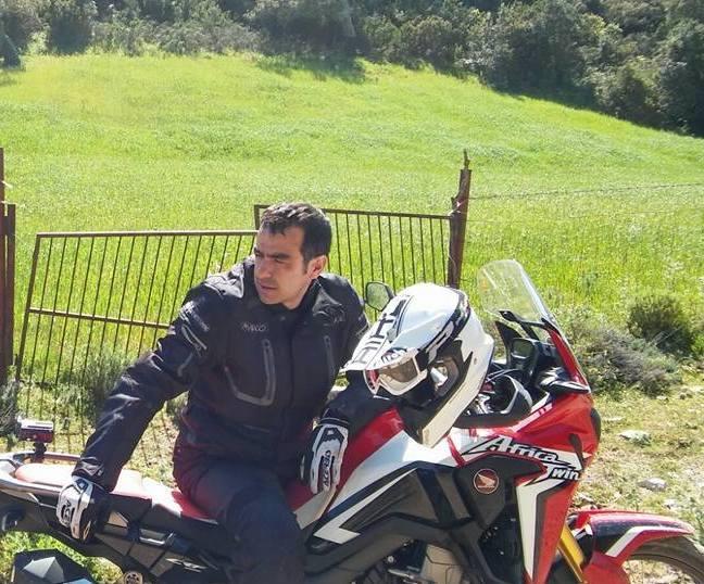 Moto contro auto, nuorese in coma 