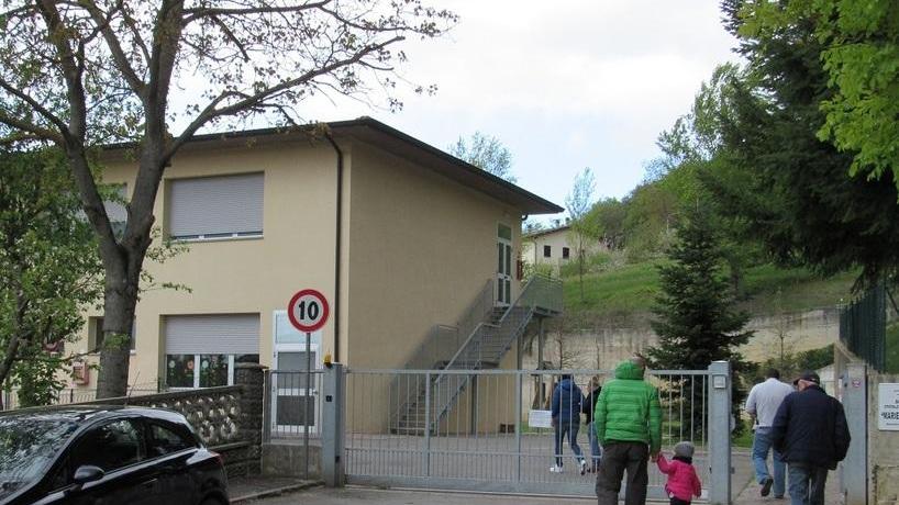 Asilo: due avvocati scelti dai genitori dei bambini e crollo iscritti