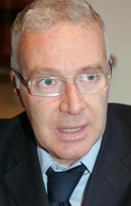 Spaccio, accusato per 450 dosi 