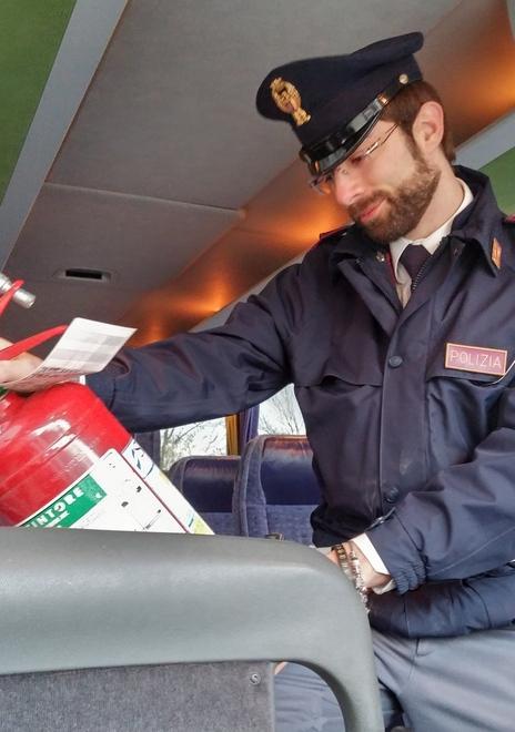 Gite scolastiche, pullman senza revisione e cinture 
