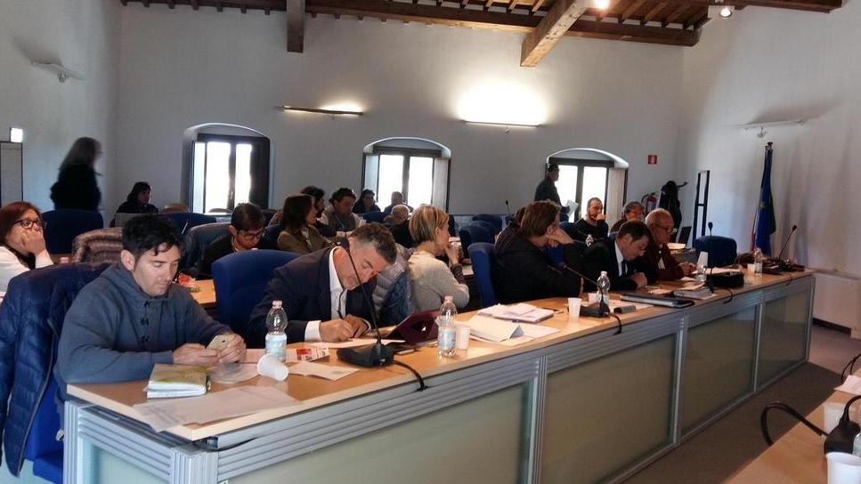 Rifiuti, la minoranza chiede il porta a porta