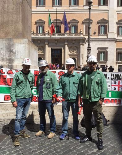 Eurallumina, la protesta arriva a Montecitorio 