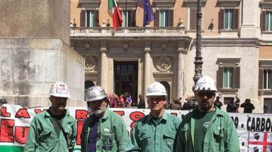 Eurallumina, la protesta arriva a Montecitorio 
