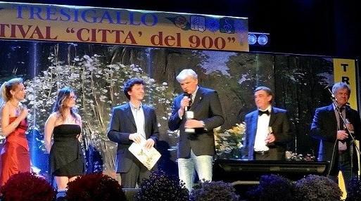 Festival della canzone di grande successo E oggi tocca al cinema