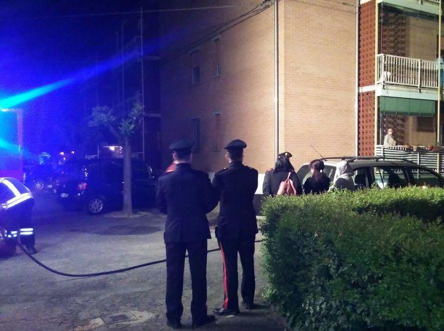 Paura nella palazzina per il rogo partito da un trasformatore 