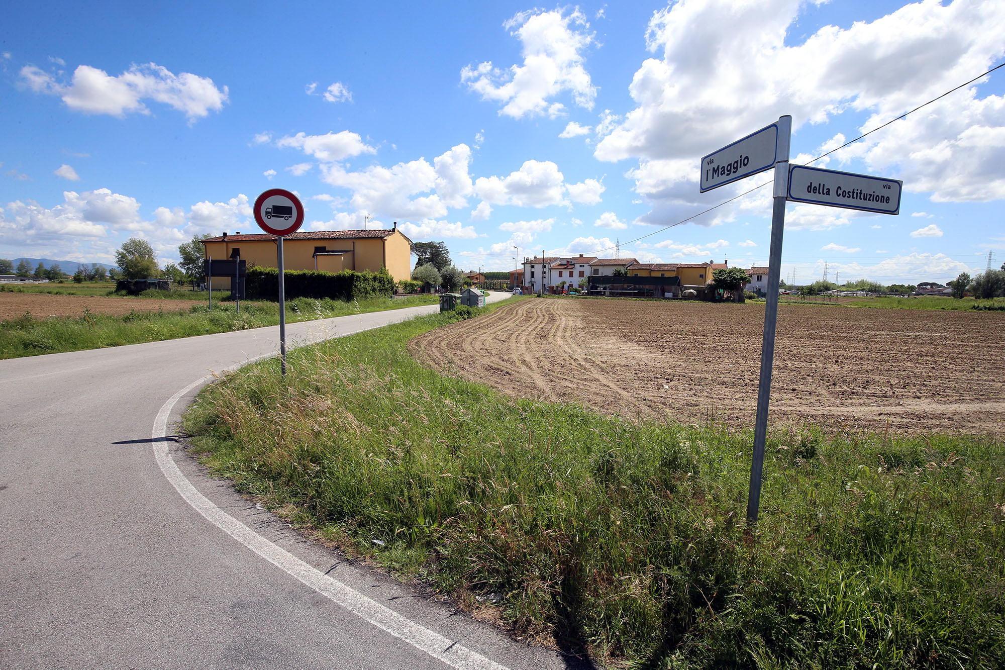 L'incrocio tra via I Maggio e via della Costituzione 