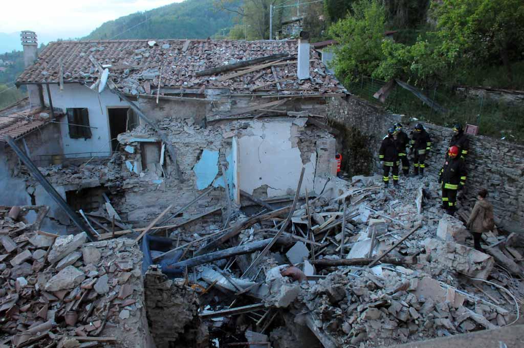 Le abitazioni crollate per l'esplosione a Agnino (Fivizzano)
