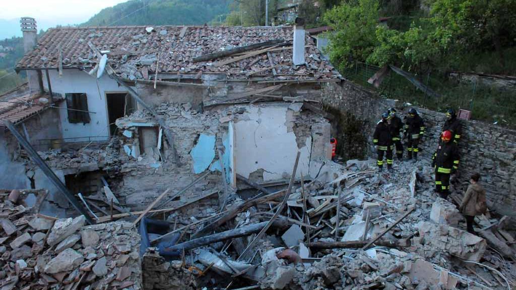 Le abitazioni crollate per l'esplosione a Agnino (Fivizzano)