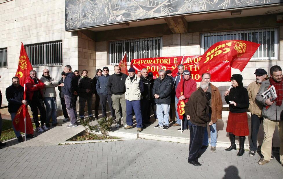Polo Nautico, scontro Comune-sindacato 