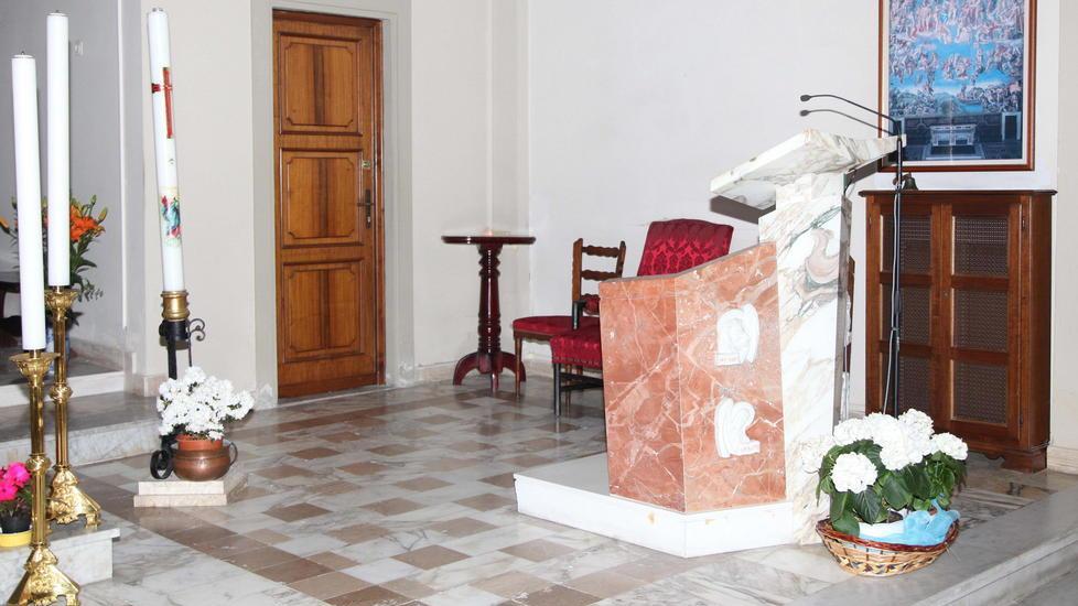Rubato un quadro di Cristo nella chiesa dei Poveri vecchi