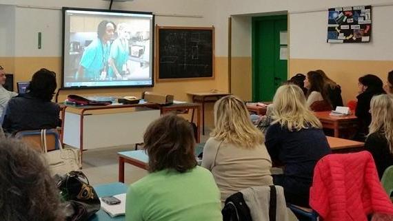 Insegnanti a scuola di rianimazione