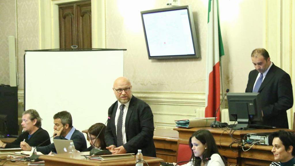 Casi di incompatibilità in consiglio contestati a 4 consiglieri