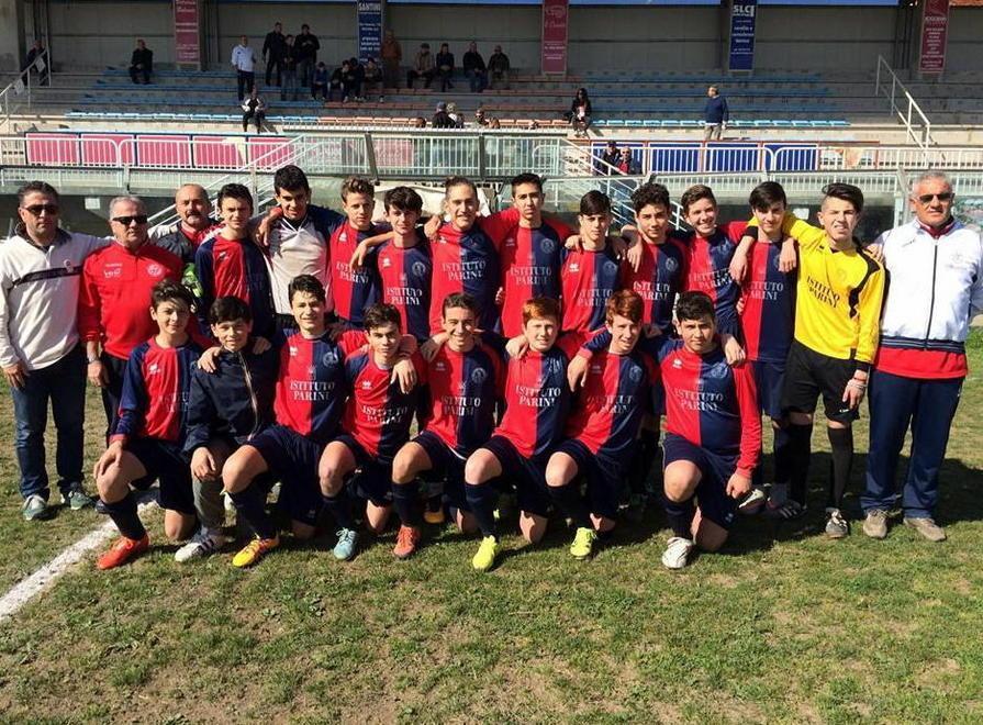 La formazione dei giovanissimi regionali 2001 del Cecina calcio