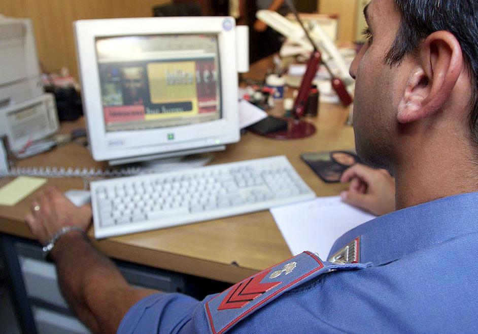 Pedofilia, otto anni a un tecnico di Thiesi: aveva 32mila foto di bimbe nude 