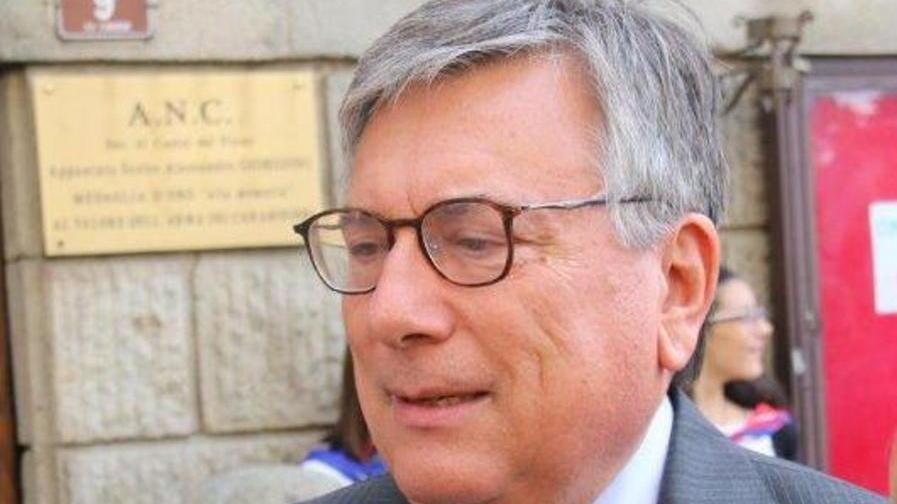 Via alle firme pro fusione Ma il sindaco tira il freno