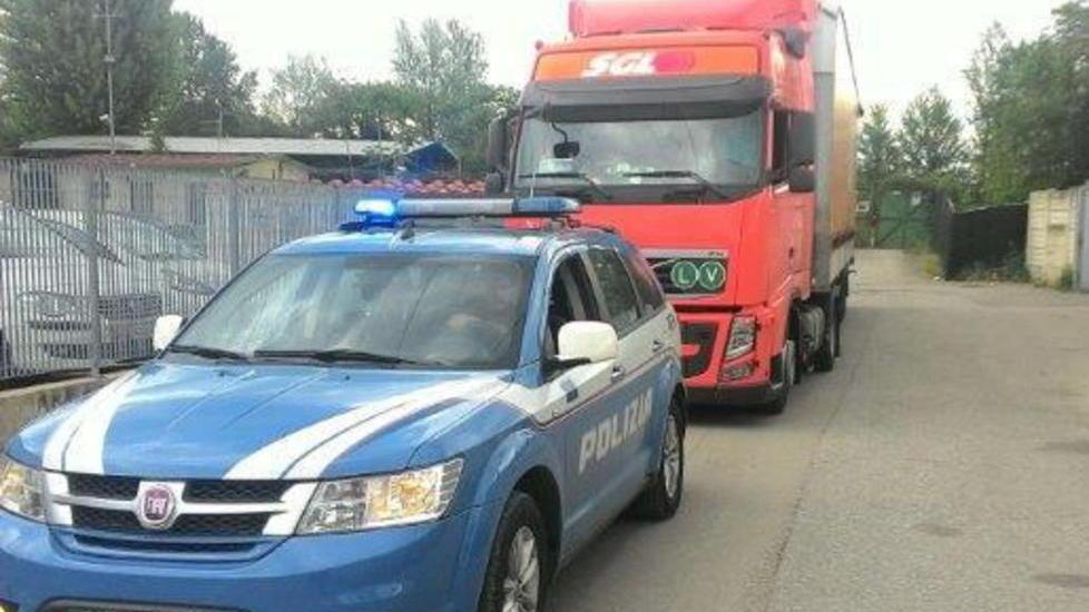 Trasportava cibo avariato per i ristoranti