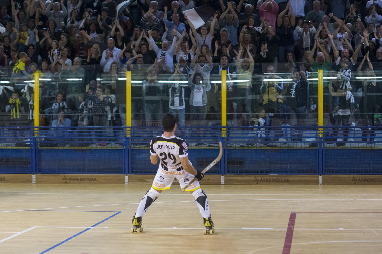 Jepi Selva dopo il gol (foto Gabriele Baldi)