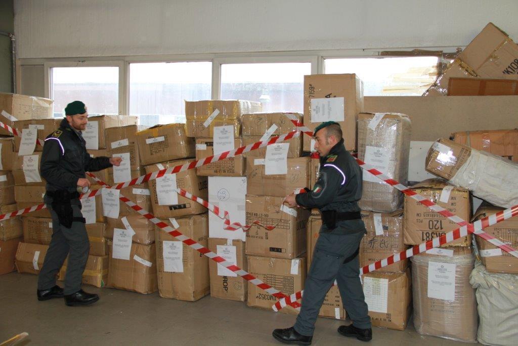 Un sequestro di falso cachemire (archivio)