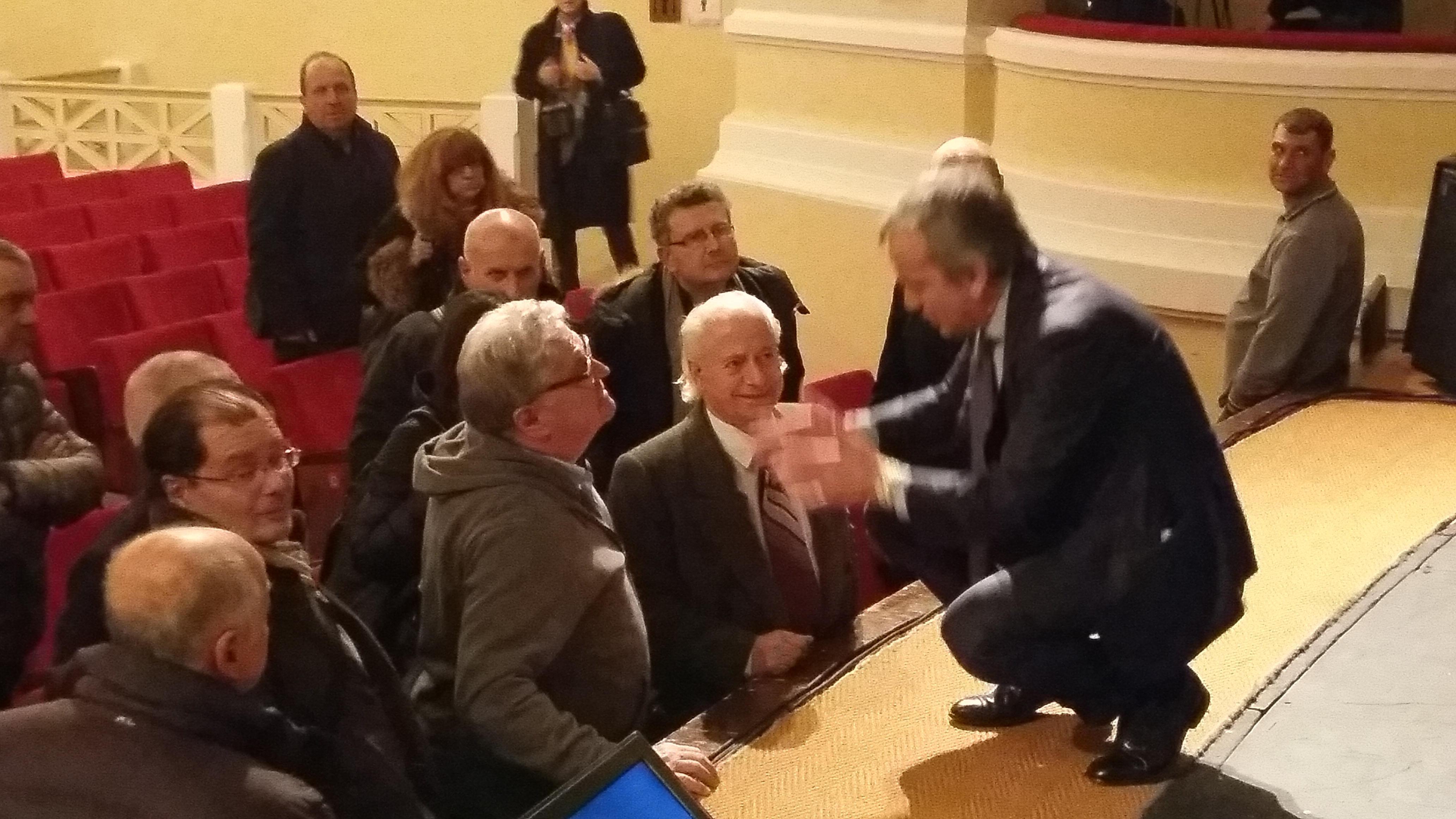 L'assemblea degli azioni di Prato con l'ad Francesco Iorio (foto Batavia)  