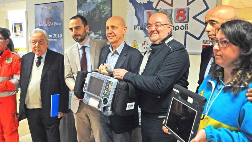 Venti defibrillatori di ultima generazione