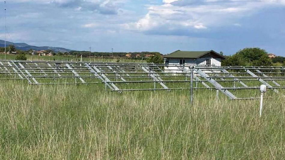 Rubati 170 pannelli fotovoltaici