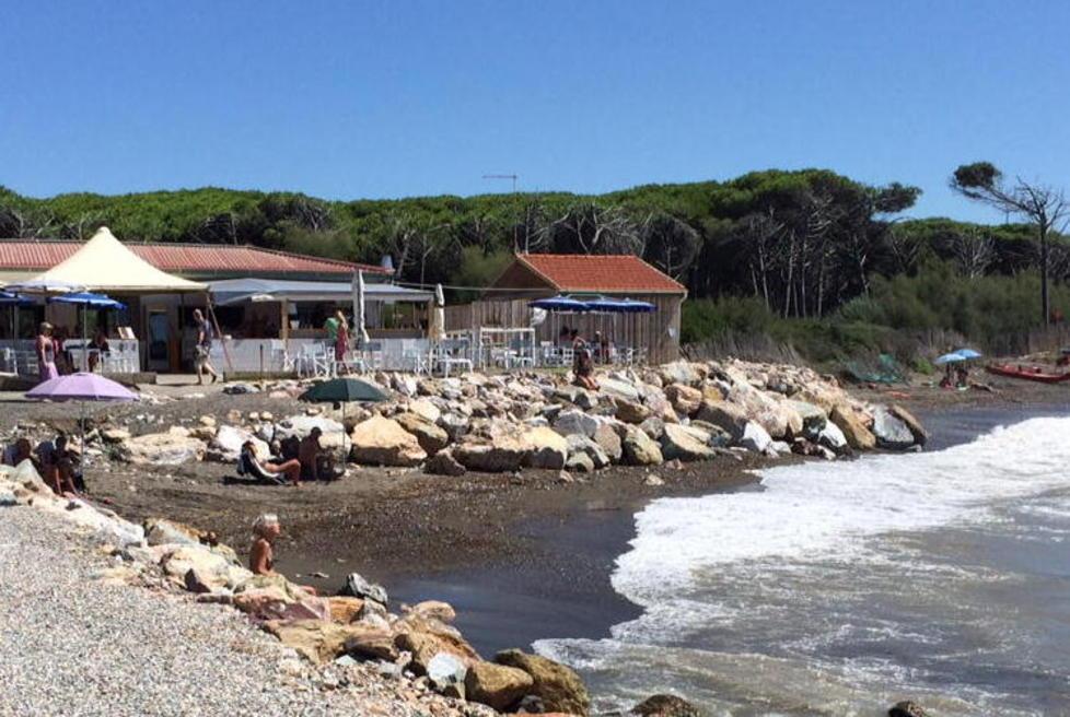 Andalù, tolto il divieto di tuffi il mare è tornato balneabile