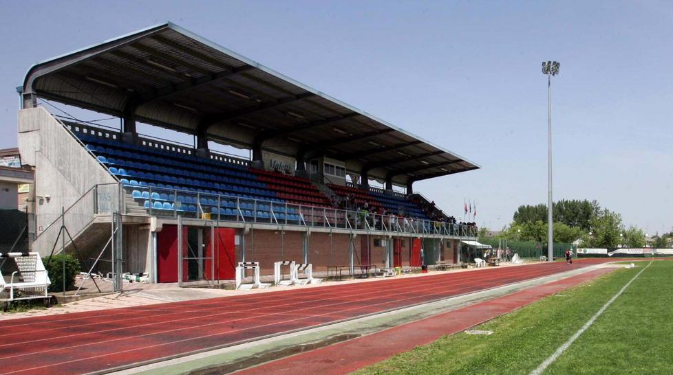 Furto allo stadio di Scandiano Rubato materiale sportivo