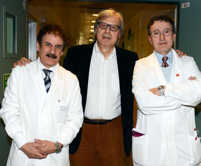 Sgarbi, check-up al Policlinico di Modena con diretta tv