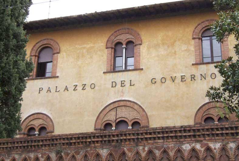 Il palazzo della Prefettura