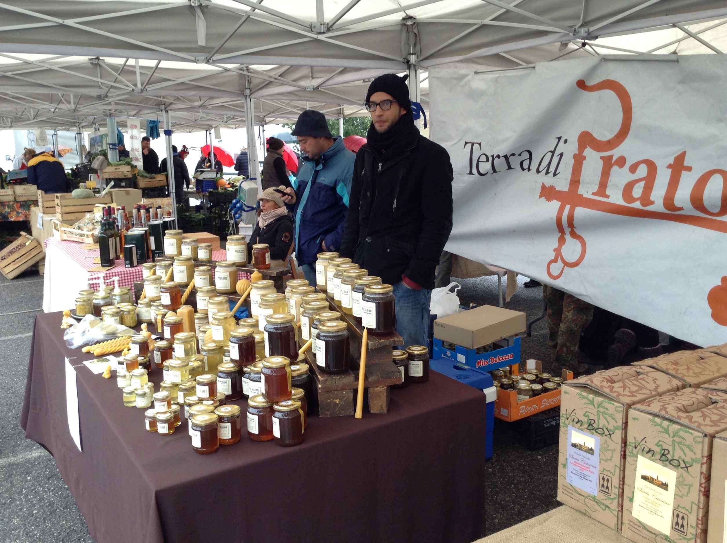Il mercato Terra di Prato in piazza del Mercato Nuovo