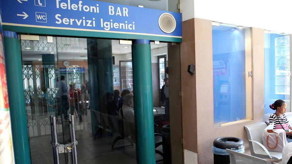 Degrado alla stazione centro: «Ma Trenitalia non fa nulla»