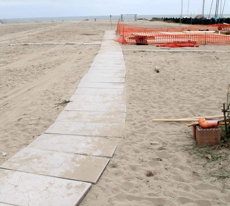 Malore alla festa in spiaggia notte di paura a Marina di Pietrasanta 